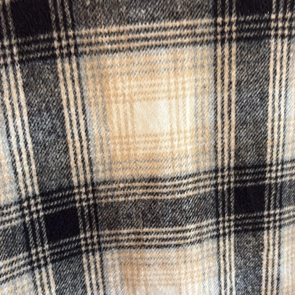 JODIFL Plaid Button-Up Shacket/ Size Large - Picture 7 of 7